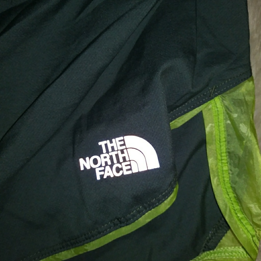 NWOT women's North Face shorts